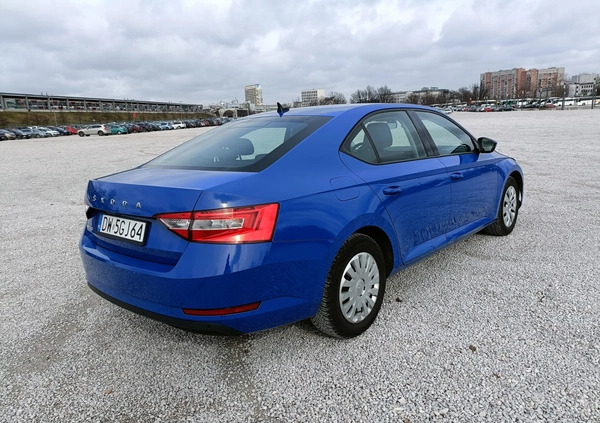 Skoda Superb cena 81200 przebieg: 148000, rok produkcji 2019 z Kraków małe 254